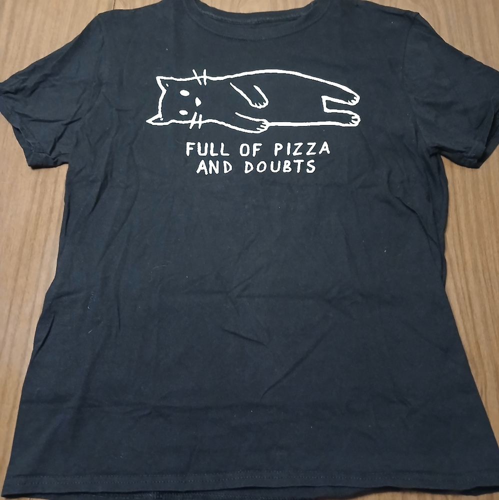 Black cat tshirt